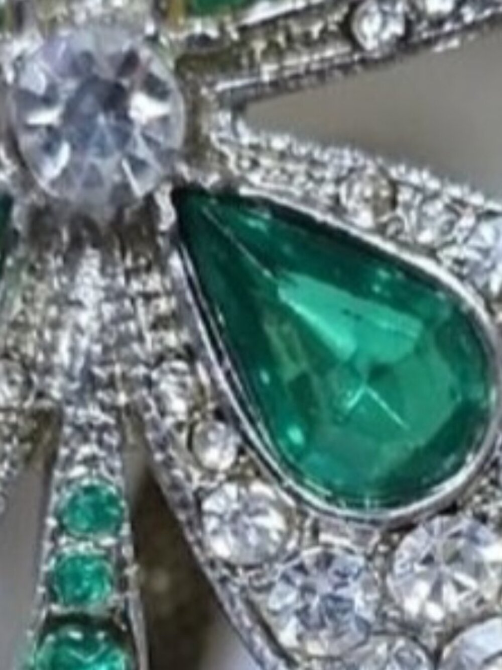 Faux Emerald Clover‎ Crystal Statement Brooch - Green & Silver